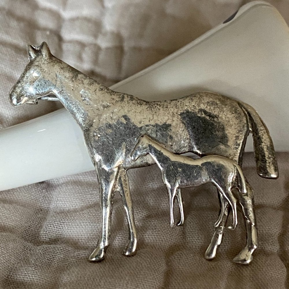 Sterling Silver Horse and Foal Pin - Picture 4 of 11